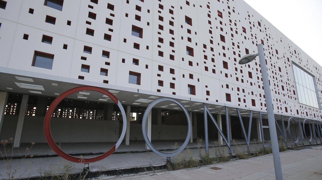 Imagen que presenta el Centro de Ferias y Convenciones, cuyas obras llevan dos años paradas