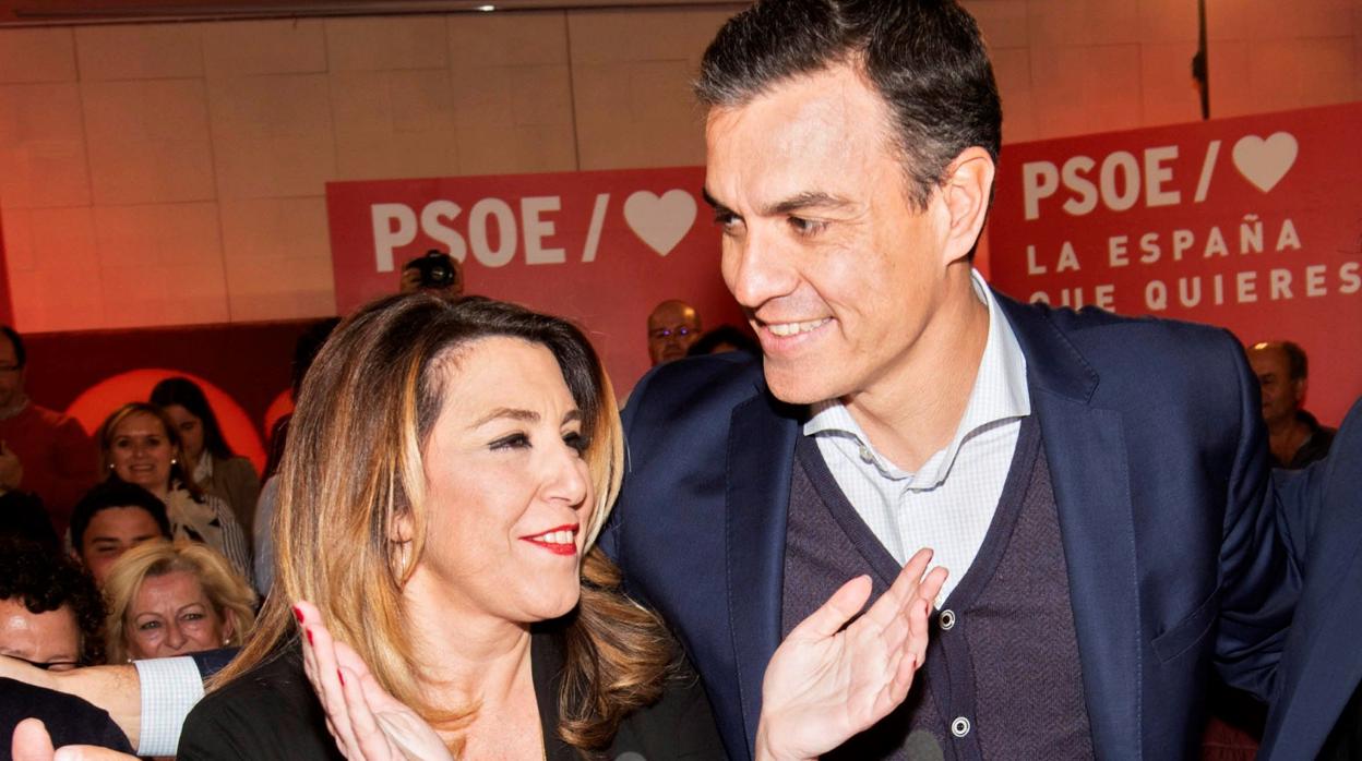La secretaria general del PSOE, Susana Díaz junto a Pedro Sánchez en un acto que tuvo lugar este lunes en Granada
