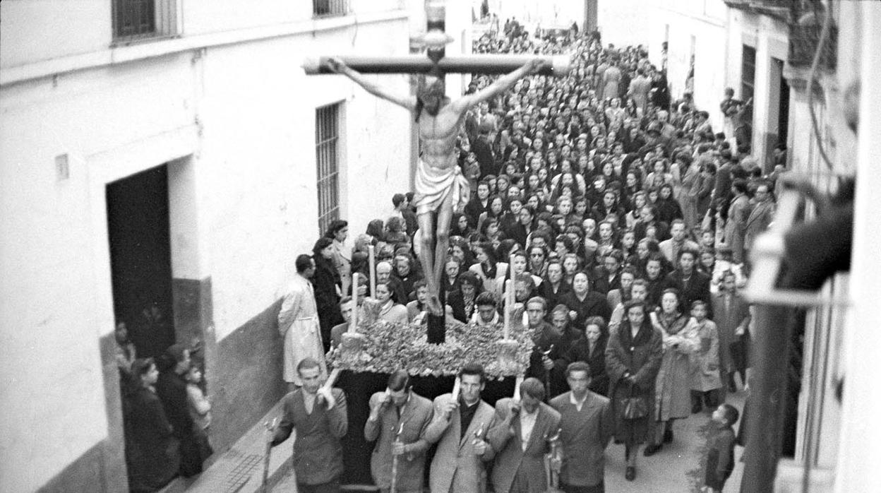 El Cristo de la Misericordia, durante el Vía Crucis del 8 de marzo de 1949