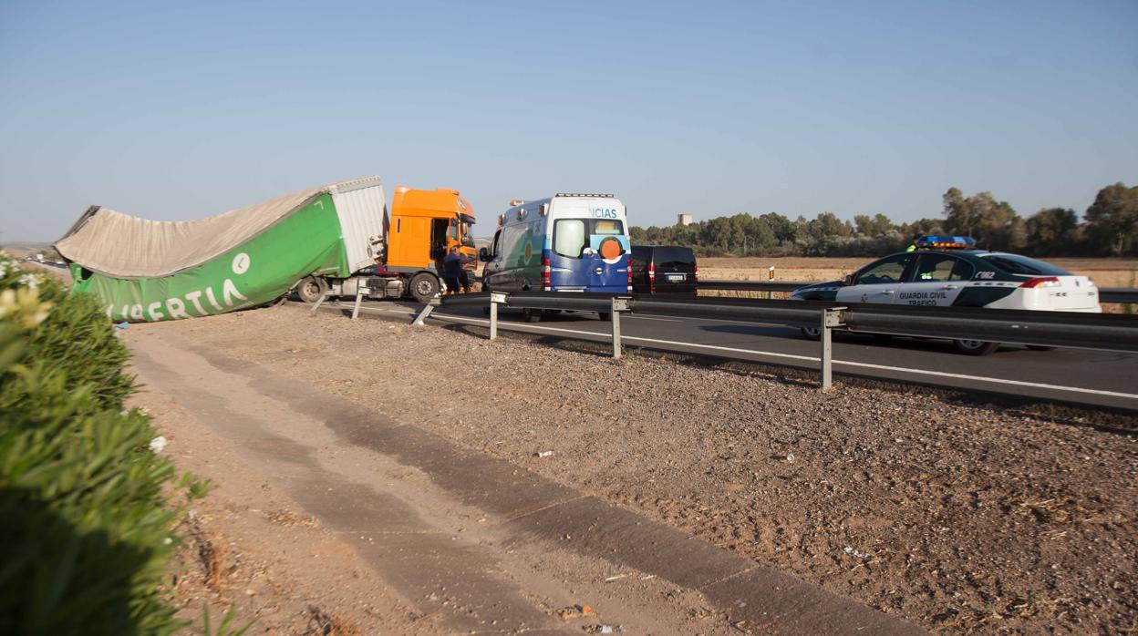 Accidente de tráfico en una autovía en Córdoba