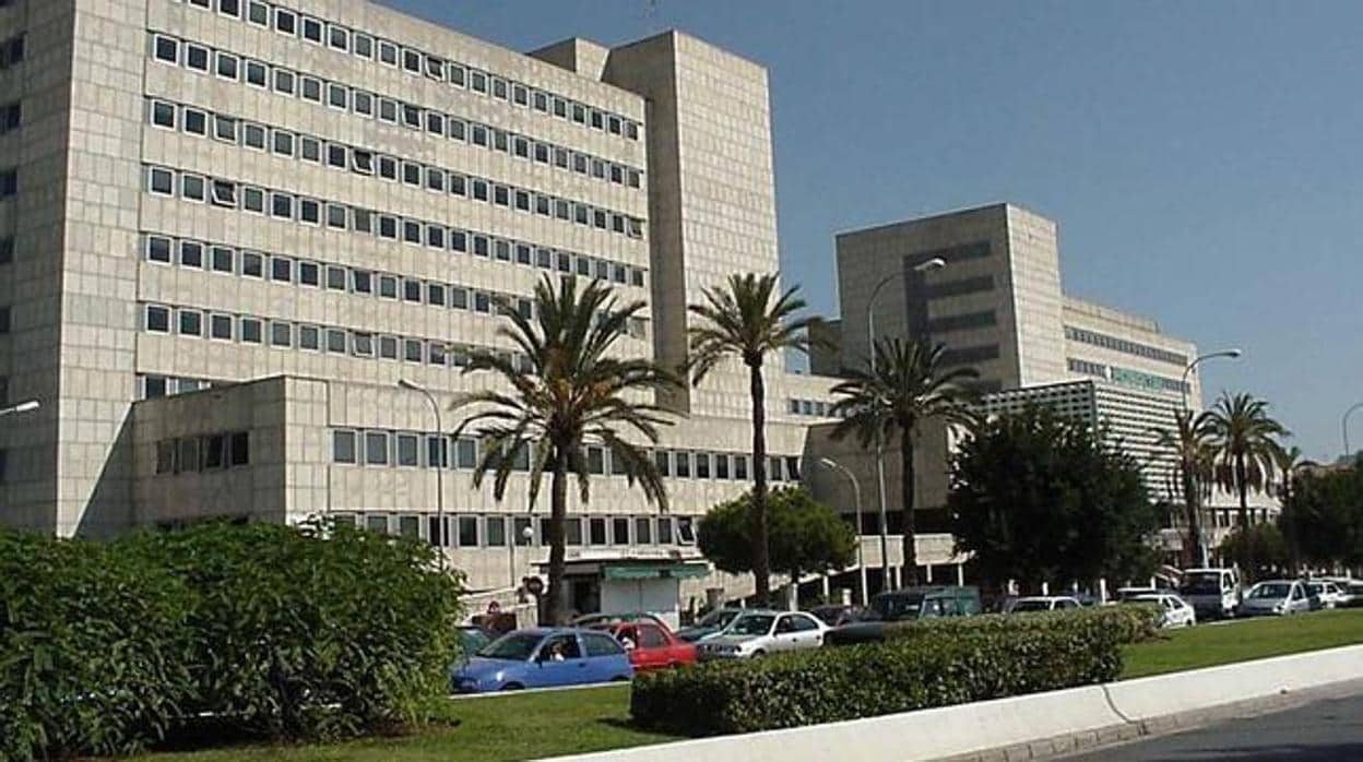 El hospital Carlos Haya, donde han sido trasladados tres de los heridos