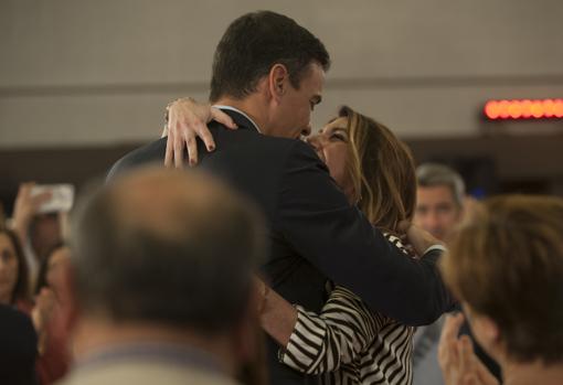 Pedro Sánchez y Susana Díaz se mostraron muy cercanos durante el acto