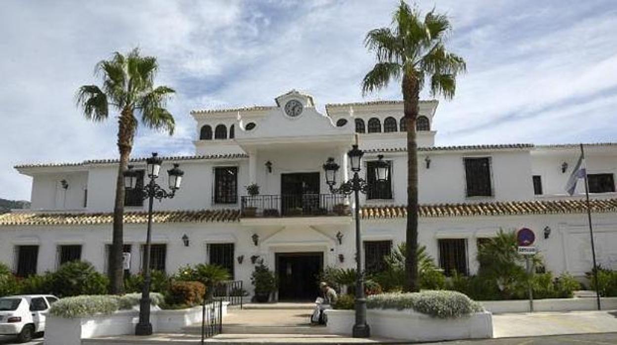 Fachada del Ayuntamiento de Mijas