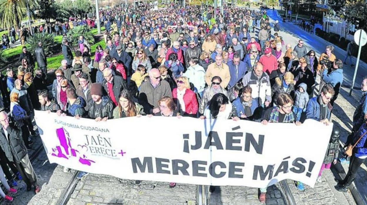 Manifestación organizada por Jaén Merece Más en la capital de la provincia