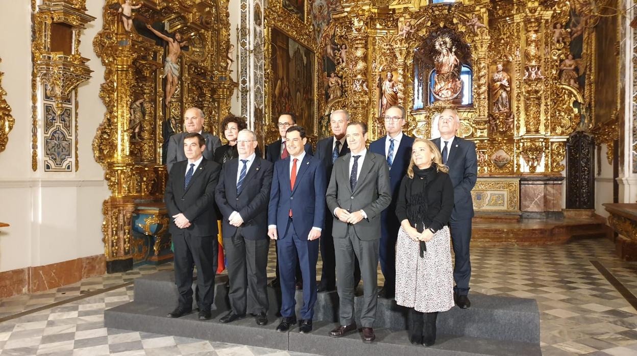 Moreno Bonilla apoya la Declaración de Interés Turístico Nacional para la Semana Santa de Cádiz