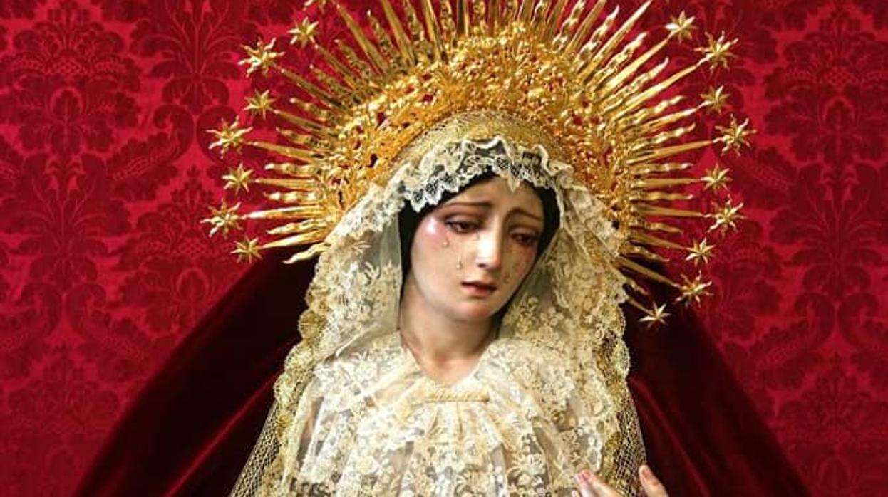 Nuestra Señora Reina de los Apóstoles, obra del imaginero cordobés Antonio Bernal Redondo