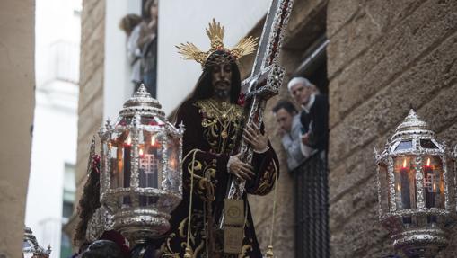 El Nazareno, alcalde perpetuo, es una de las tallas a las que se tiene más devoción en Cádiz.