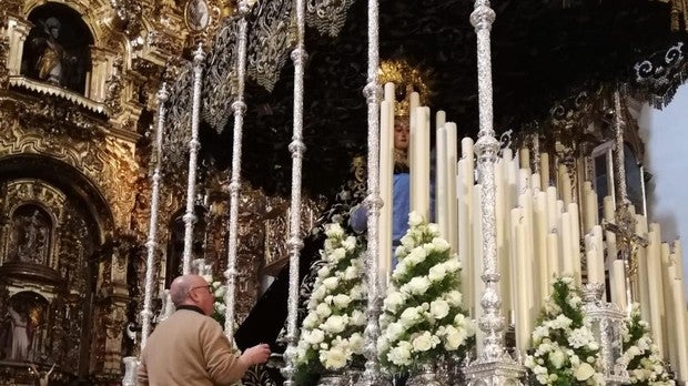 Servitas celebra la festividad de Santa María al pie de la cruz