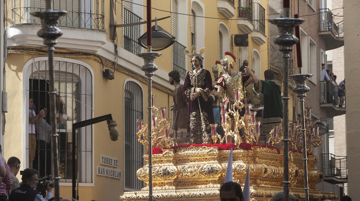 Nuestro Padre Jesús de la Sentencia durante su salida procesional el Lunes Santo en Córdoba