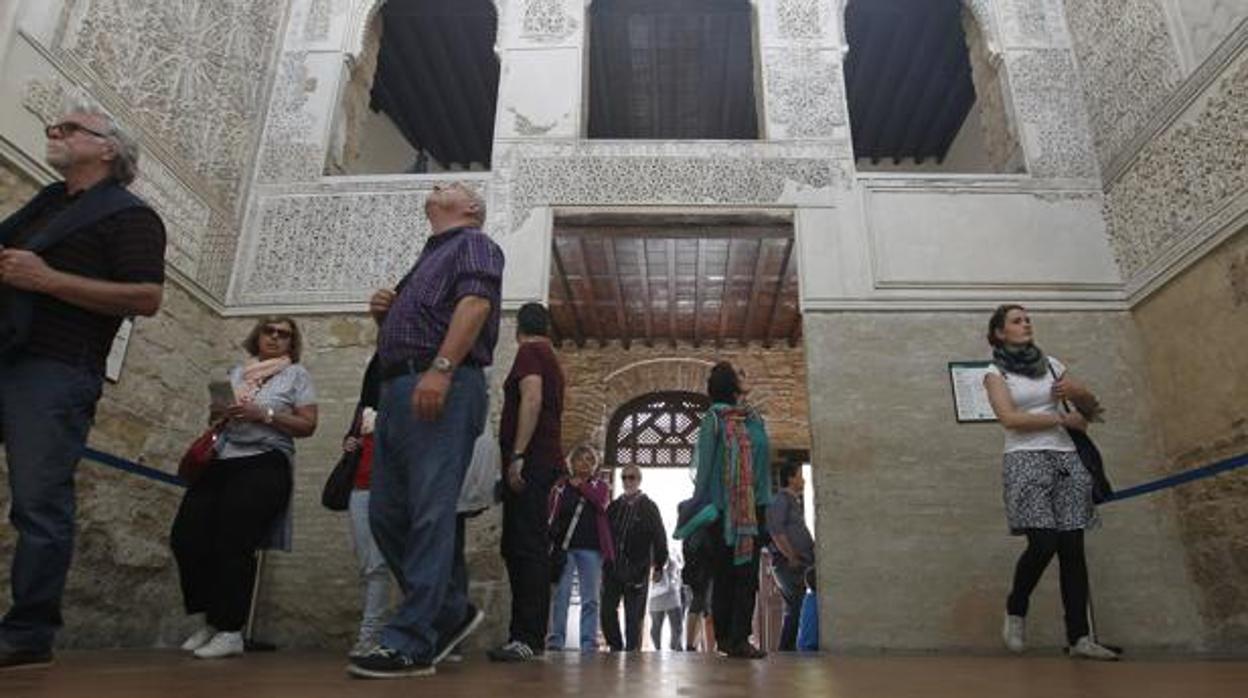 Visitantes en la Sinagoga de Córdoba