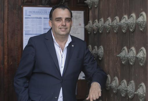 Enrique León Pastor, hermano mayor de la cofradía del Santo Sepulcro de Córdoba