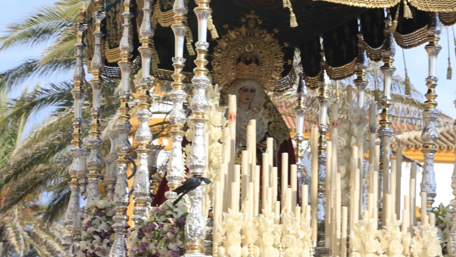 Vídeo: Virgen de la Victoria de Expiración el Viernes Santo en Cádiz