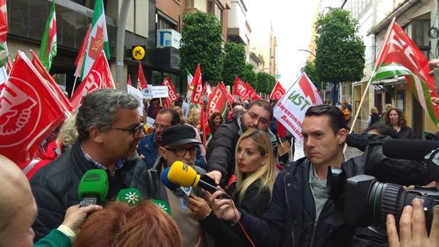 Los trabajadores del centro de menores inmigrantes de Algeciras, en pie de guerra