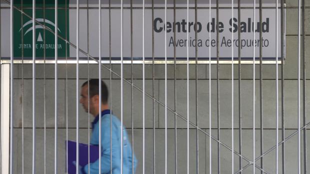 Hasta 35 centros de salud de Andalucía prueban el plan para desatascar la atención primaria