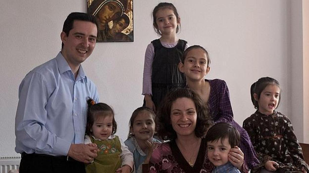 Una familia numerosa con seis hijos