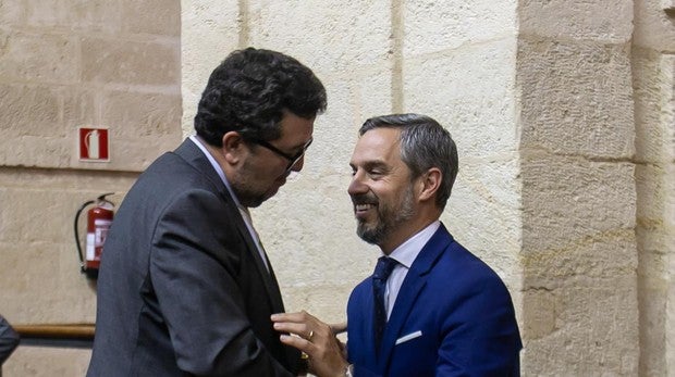 Bendodo templa los nervios: «Vox es una pata importante en el Gobierno del cambio»