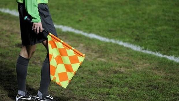 Agrede al árbitro por sacarle dos tarjetas amarillas en un partido de fútbol juvenil en Almería