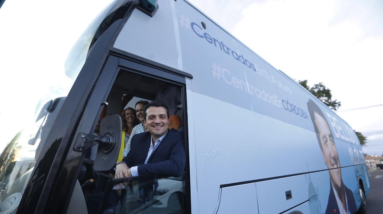 José María Bellido, candidato del PP a la Alcaldía de Córdoba, en el arranque de la campaña electoral