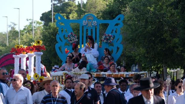 Cientos de romeros peregrinan al santuario de la Virgen de Linares en Córdoba