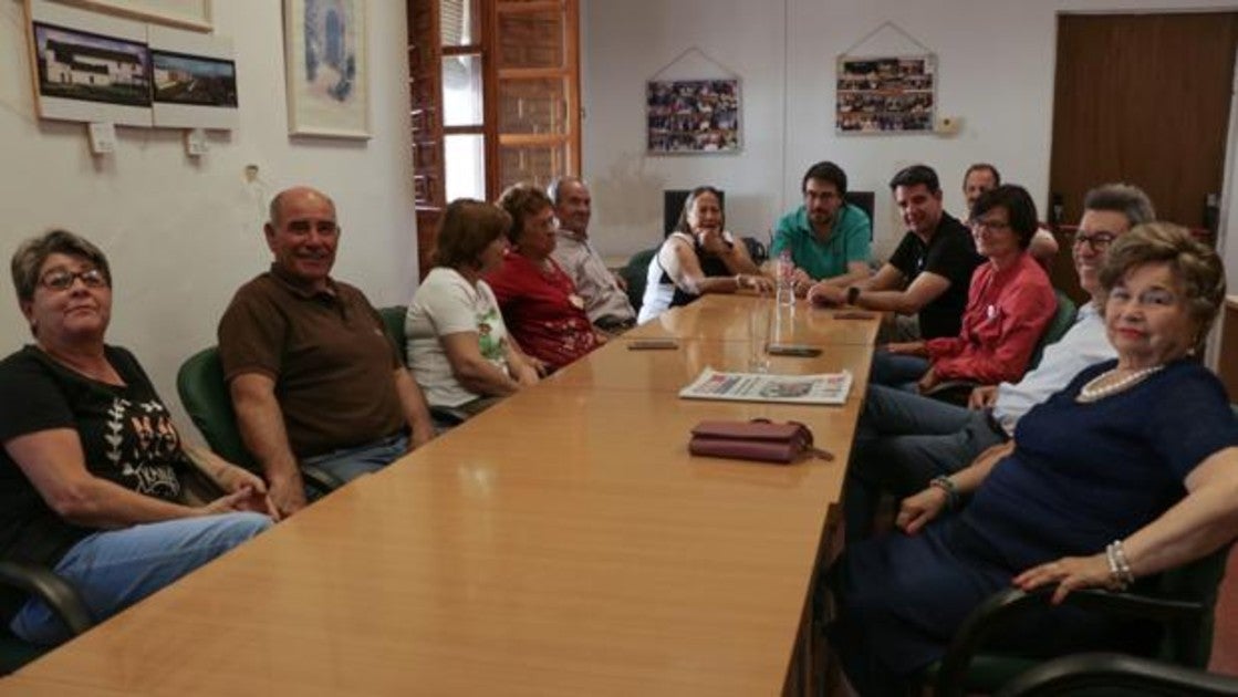 Reunión de la candidatura de IU con las barriadas periféricas