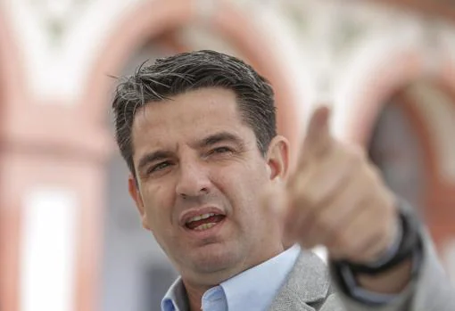 Pedro García (IU): «El problema de las licencias nos venía heredado y es una cuestión de Estado»