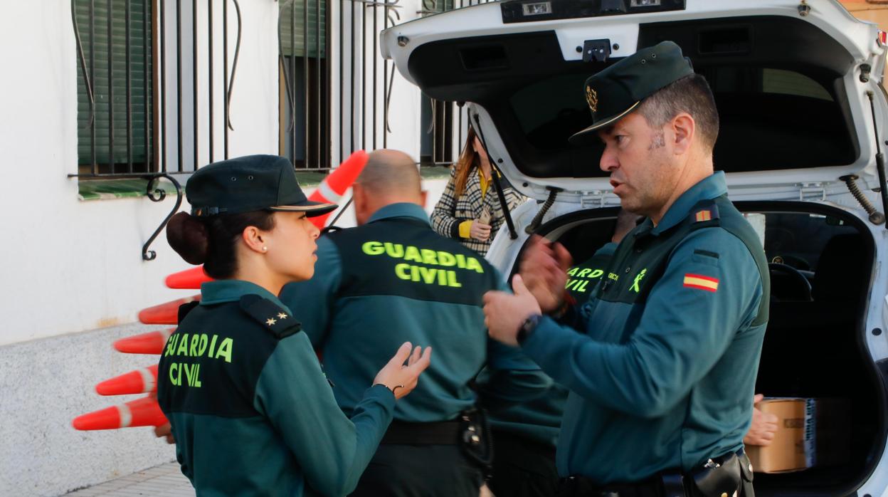 Agentes de la Guardia Civil