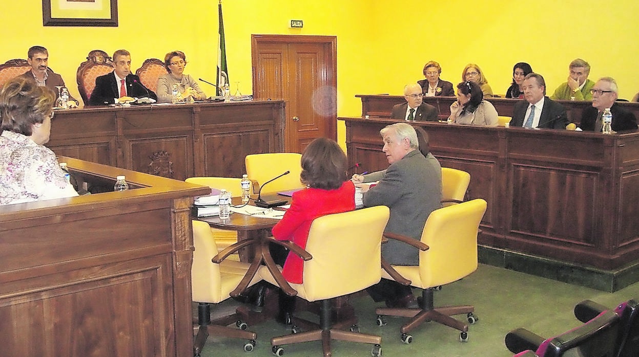 Sesión plenaria en el Ayuntamiento de Lucena