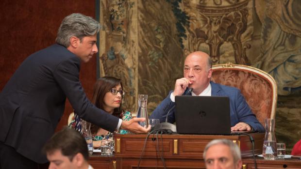 El PSOE mantiene la Diputación de Córdoba pero necesitará reeditar el pacto