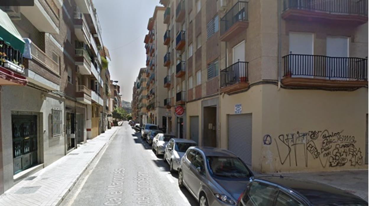 La mujer estaba en un local de la calle Marqués de Mondejar, Las Gabias (Granada)