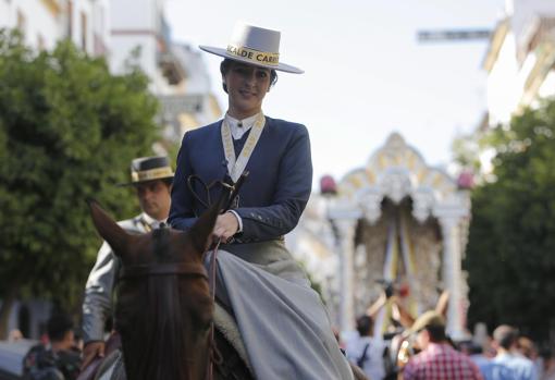 Rocío Jarabo Sosa, alcaldesa de carretas de la hermandad del Rocío de Córdoba