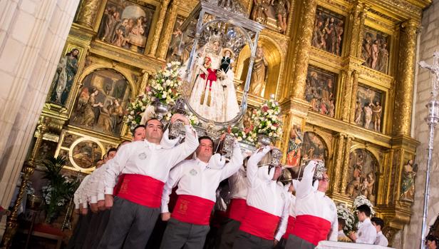 La Virgen de Araceli, patrona de Lucena, vuelve a la Sierra de Aras