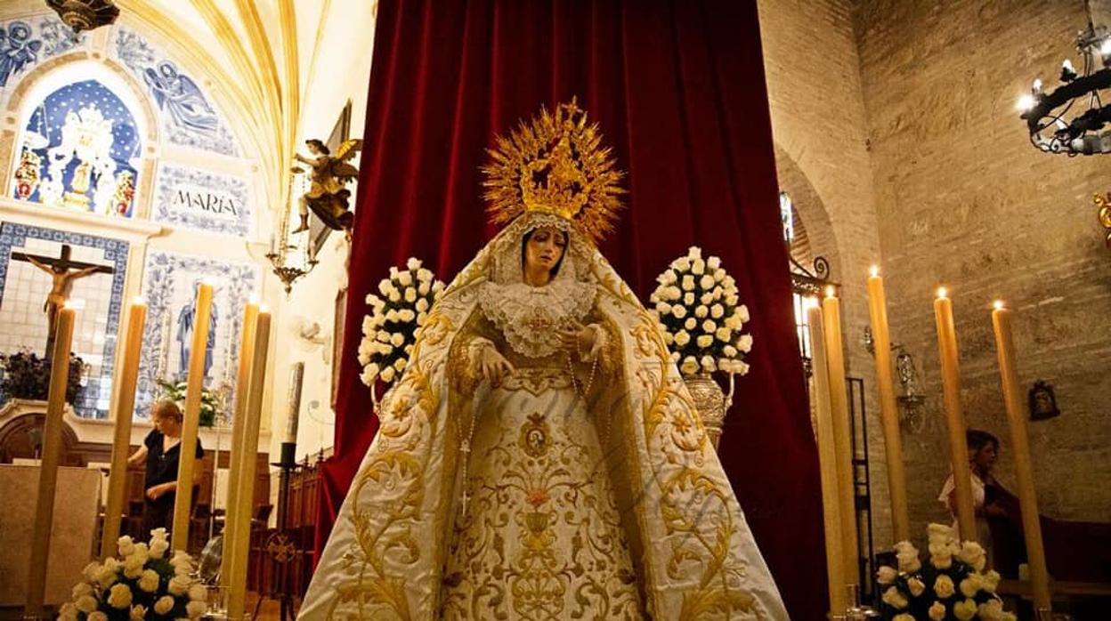 La Reina de los Apóstoles en el santuario de Nuestra Señora de la Fuensanta de Córdoba