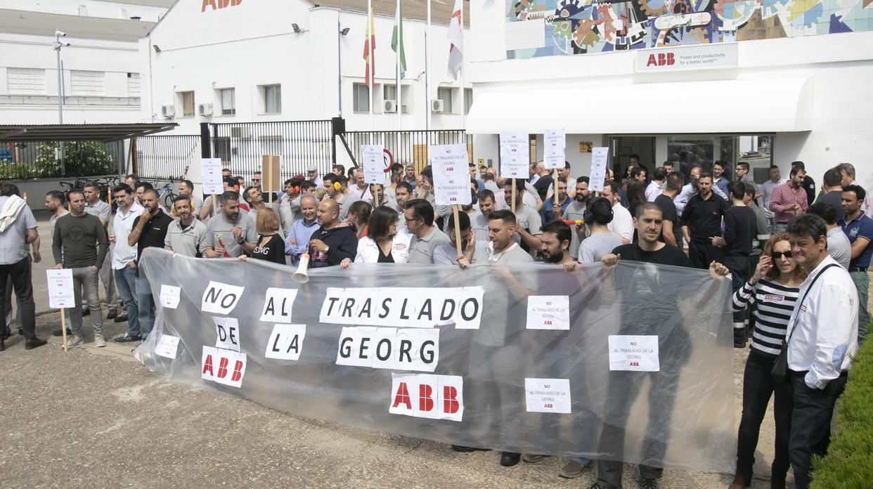 Protesta de trabajadores de ABB en mayo de 2018