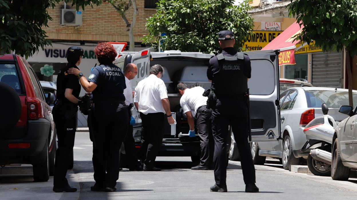 Agentes de Policía en el lugar de los hechos