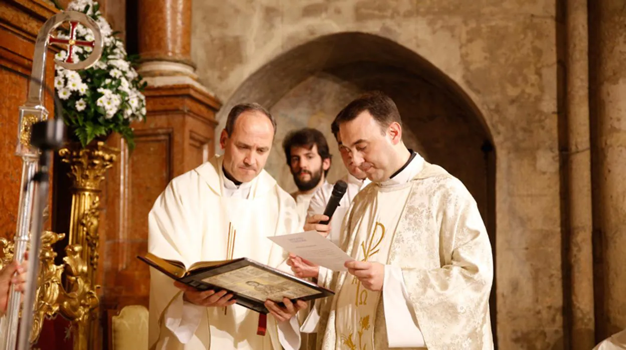Celebración de la eucaristía con el nuevo párroco de San Miguel y La Merced
