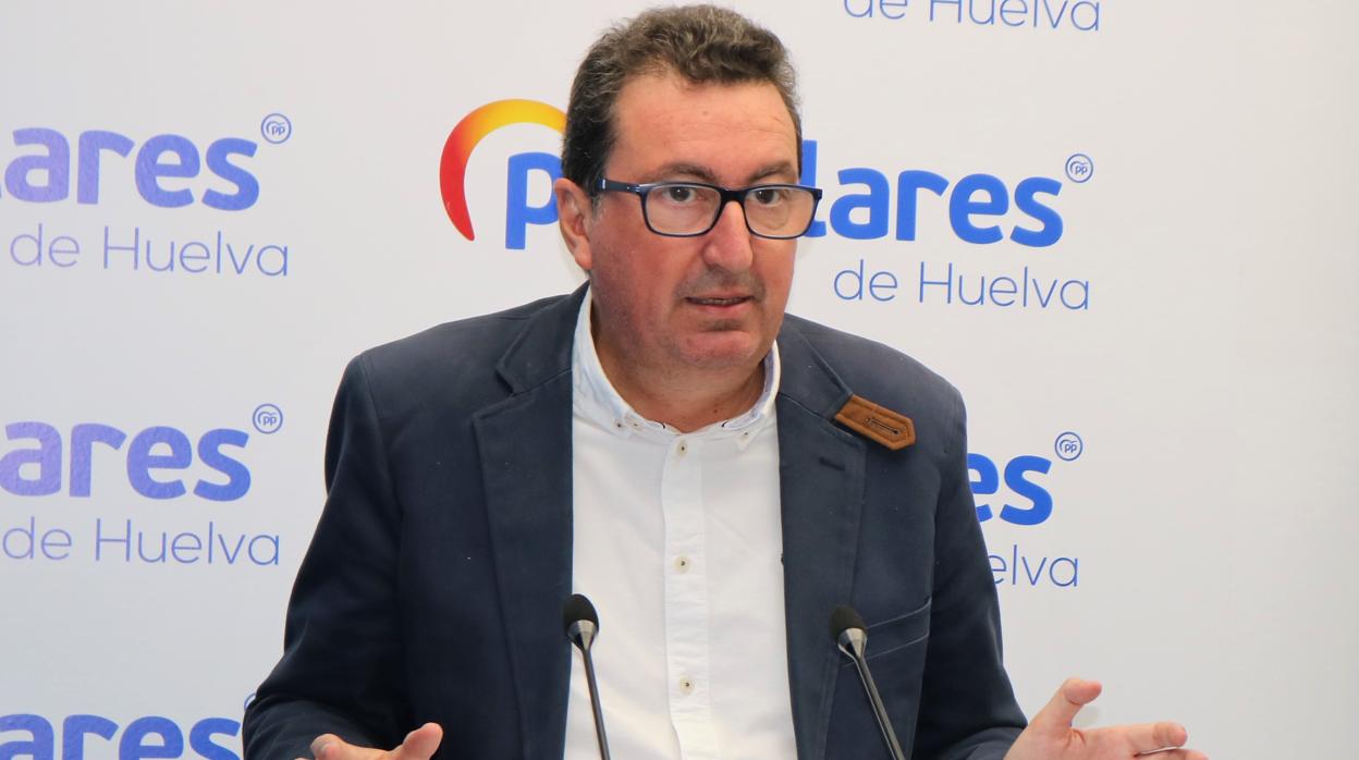 El presidente del PP de Huelva, Manuel Andrés González