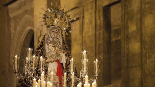 Cortes puntuales de tráfico el domingo para la histórica procesión del Sagrado Corazón en Córdoba