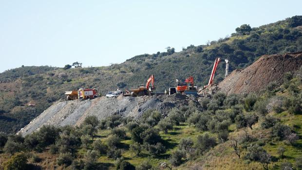 La Junta abre expediente contra el dueño de la finca donde murió Julen y la empresa que hizo el pozo