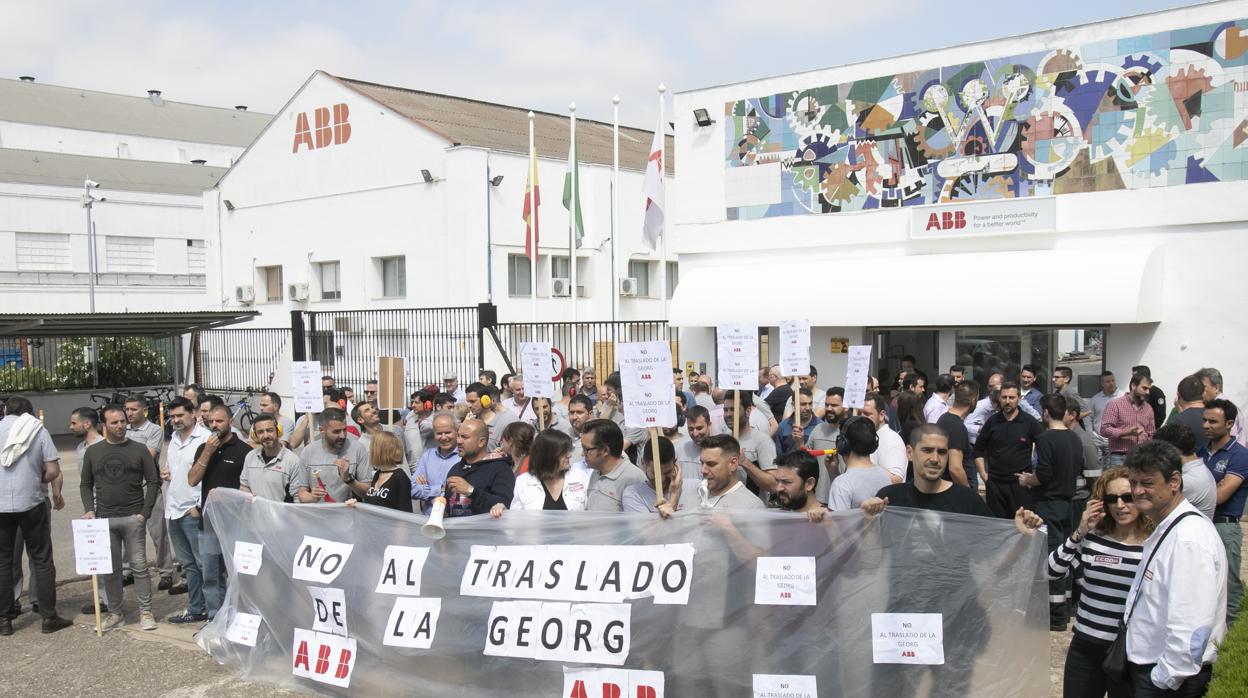 Manifestación de los trabajadores de ABB contra el ERE