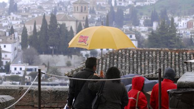 Granada y Almería se salvan de la caída de las precipitaciones en España