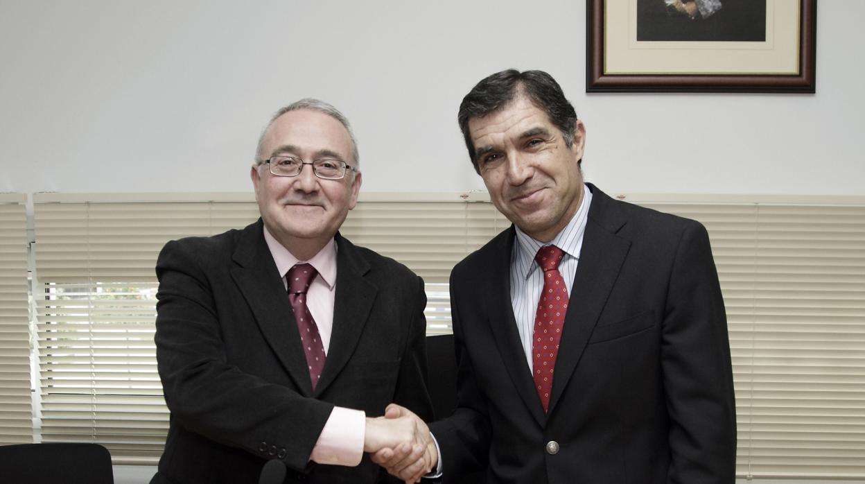 Francisco Guerrero, decano de los jueces de Sevilla, junto al presidente del TSJA, Lorenzo del Río