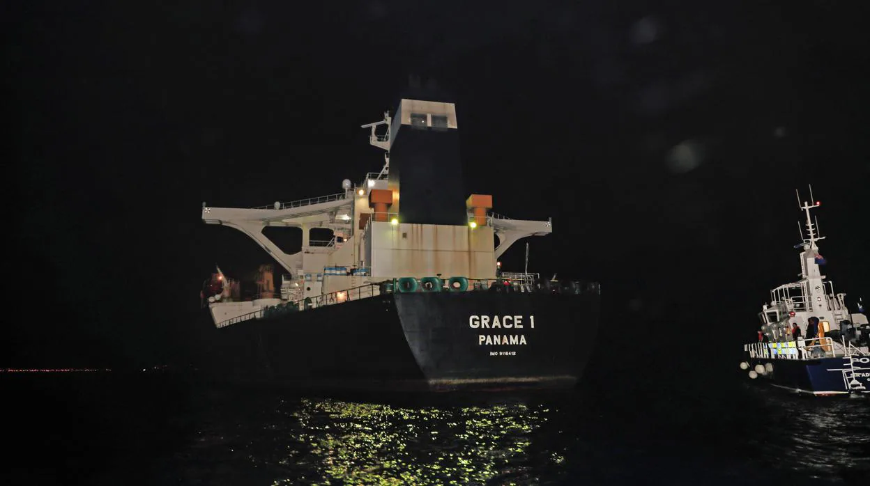 Imagen del petrolero «Grace 1» retenido en Gibraltar