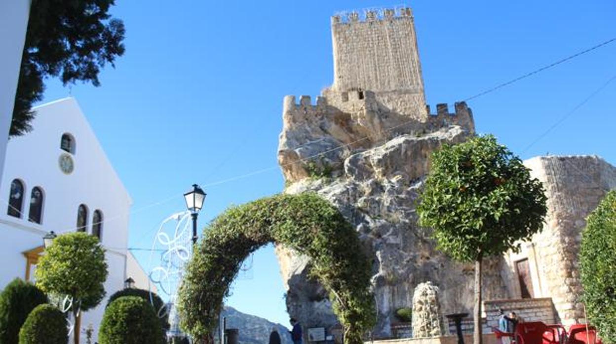 Imagen del castillo de Zuheros