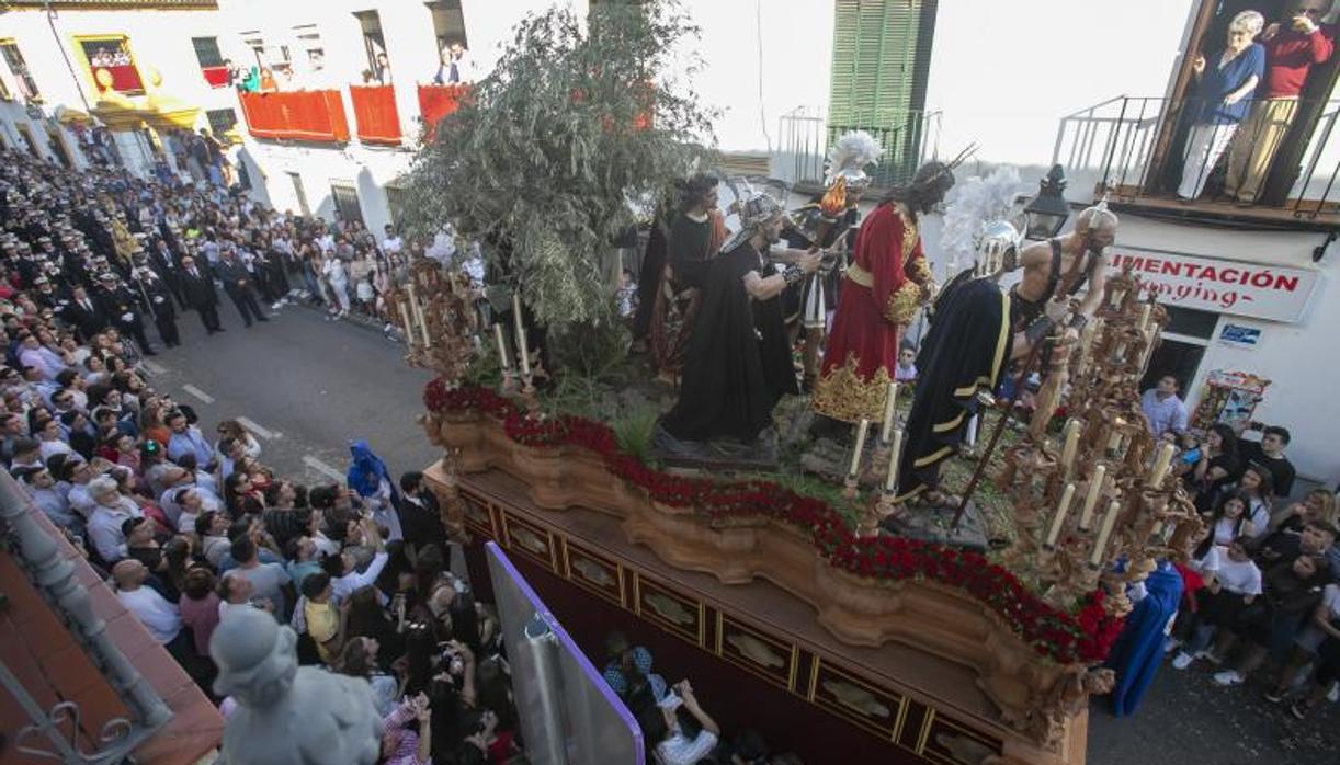 El Prendimiento por las calles de su barrio en la Semana Santa 2019