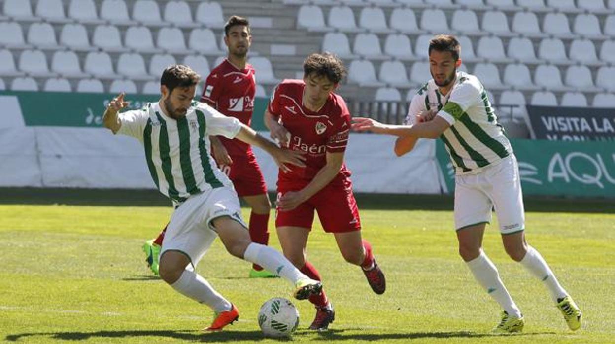 José Antonio González como capitán del Córdoba B hace varias campañas