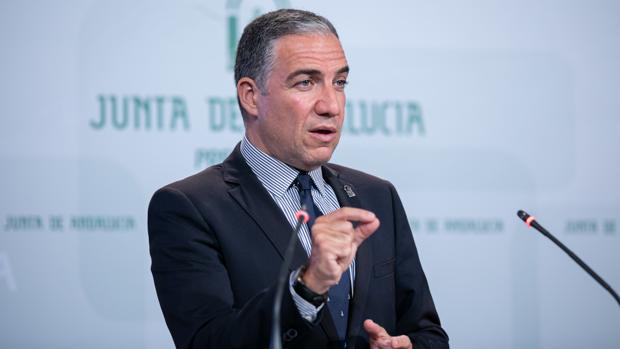 El consejero de la Presidencia corrige al de Igualdad: «La brecha salarial, desgraciadamente, existe en la Junta de Andalucía»