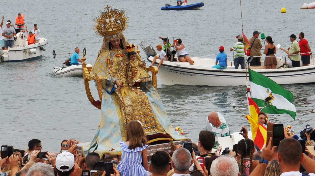 La Virgen del Carmen en la playa de Chipiona