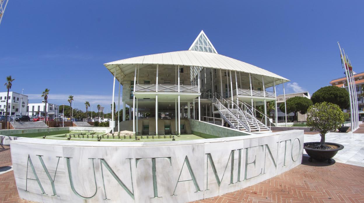 Fachada principal del Ayuntamiento de Punta Umbría