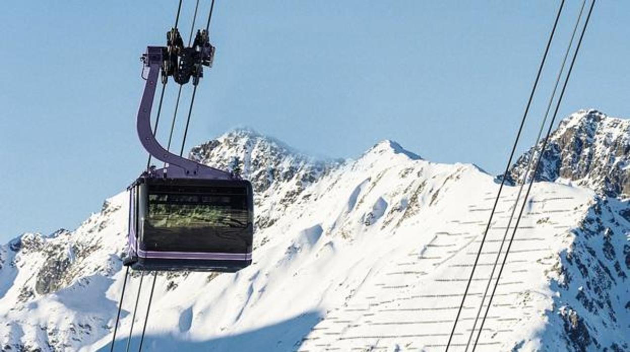 El proyecto del teleférico de Granada a Sierra Nevada fue presentado en 2006