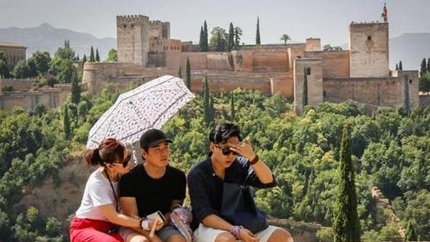 El tiempo de Granada: vuelve a activarse la alerta roja este fin de semana por el calor